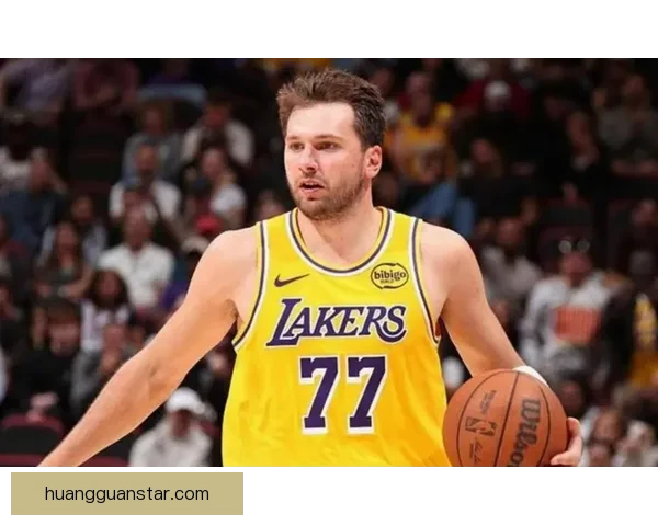 东契奇生涯单节得分20+32次追平哈登仅次库里科比历史第三